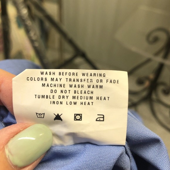 Landau Essentials Unisex Relaxed Fit 1-Pocket V-Neck Scrub Top 7502 TMD Blue - Picture 10 of 12